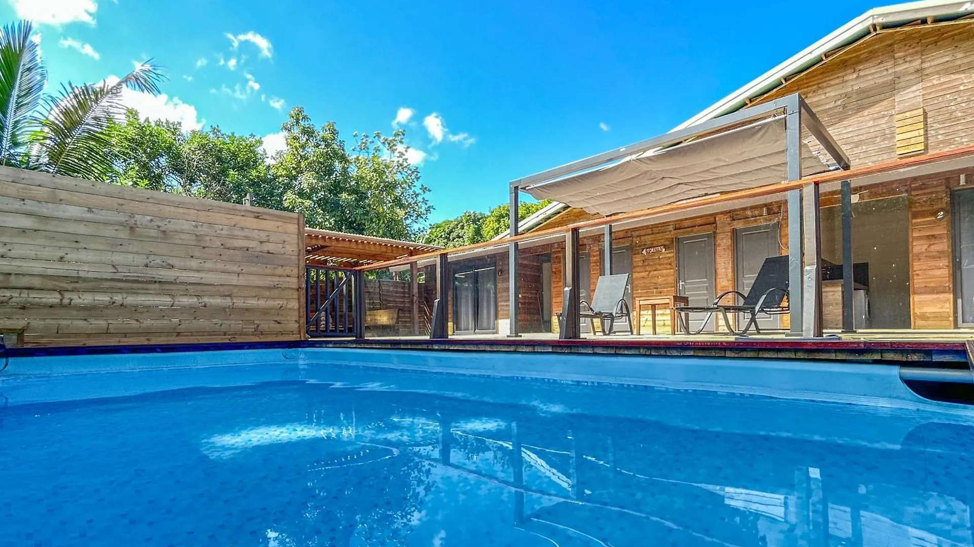 Villa King Bed Air Conditioned Cozy Room 3 Vai'are French Polynesia